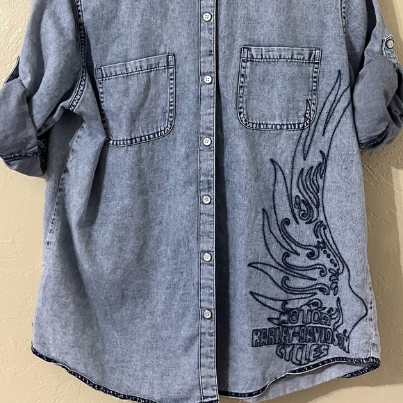 Harley Davidson Denim Chambray Embroidered Shirt size medium - Picture 3 of 3